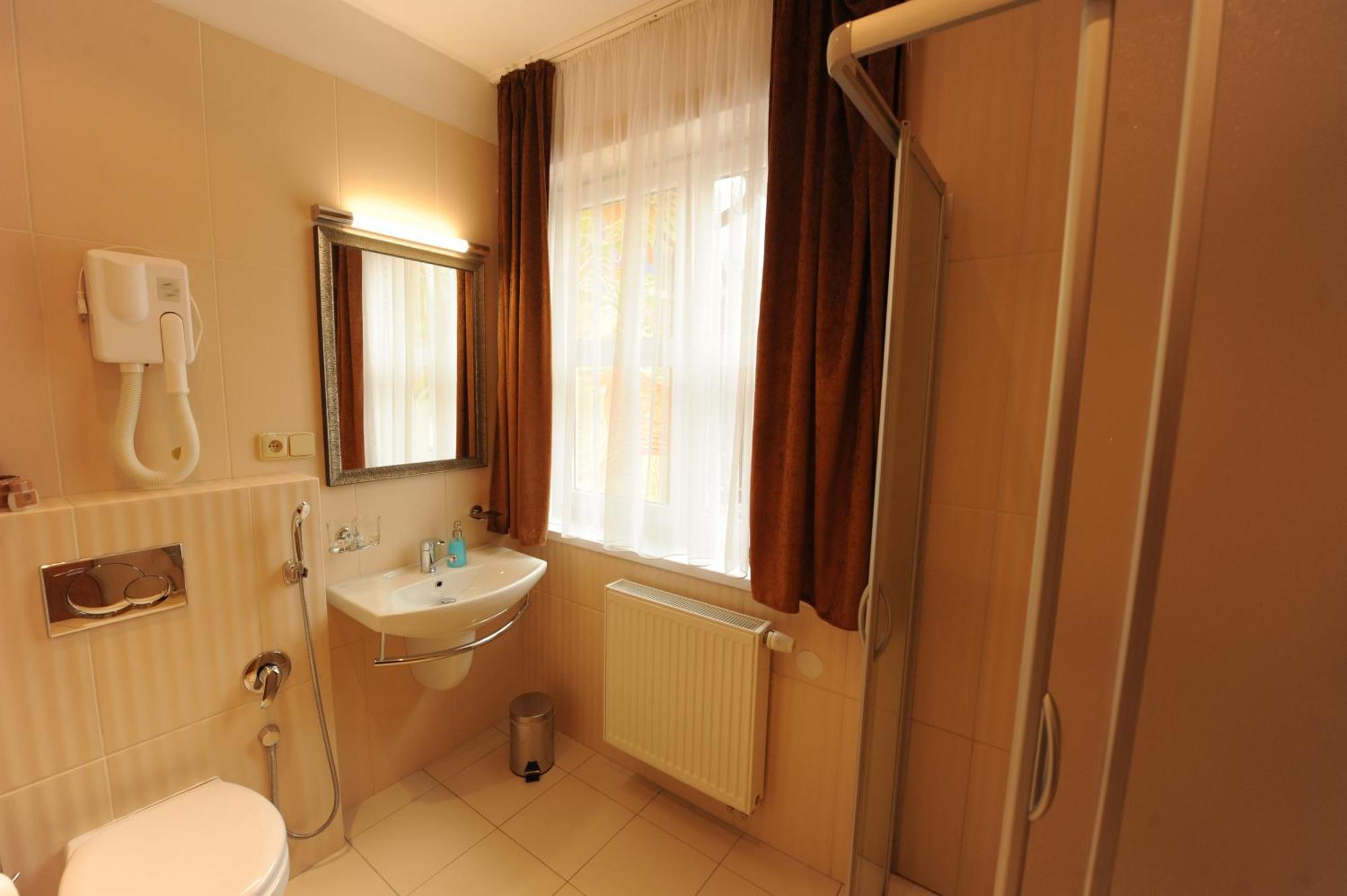 Hotel Encian Rajecké Teplice Extérieur photo
