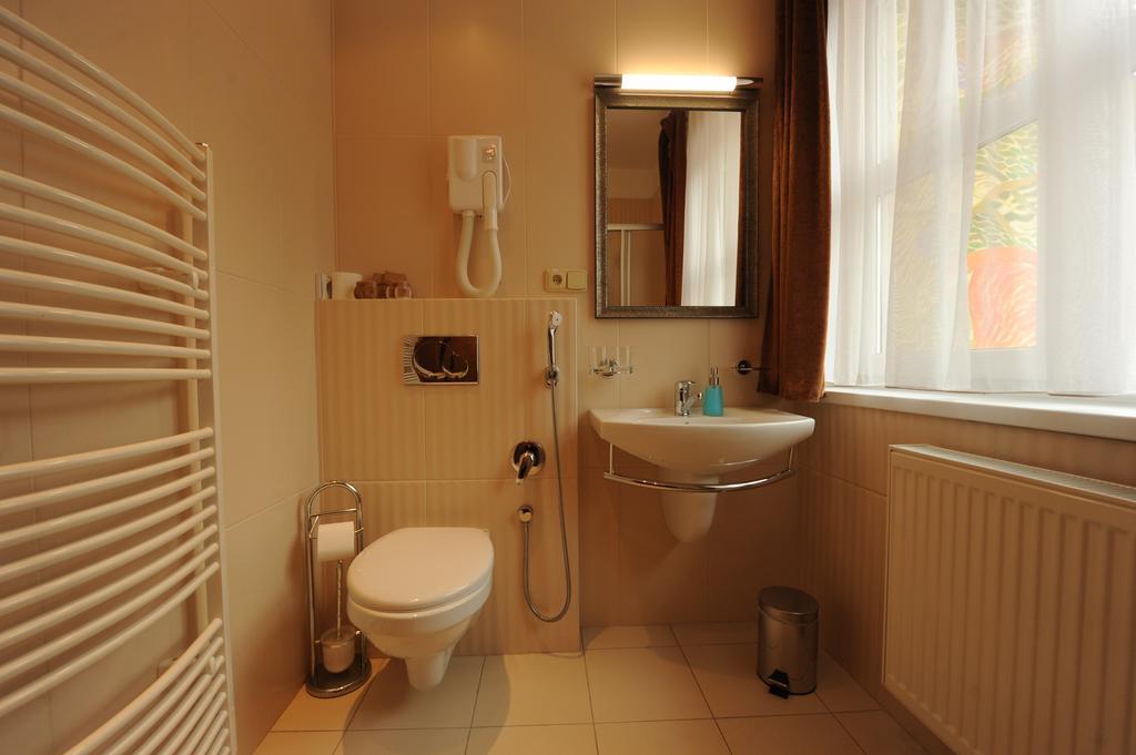 Hotel Encian Rajecké Teplice Extérieur photo
