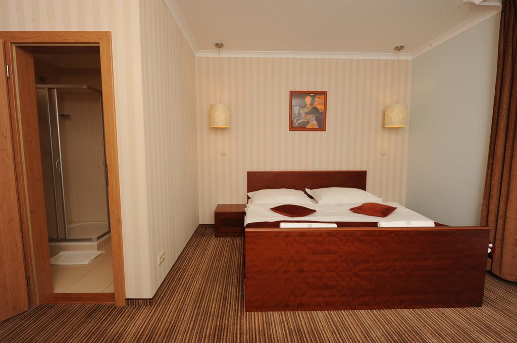 Hotel Encian Rajecké Teplice Extérieur photo