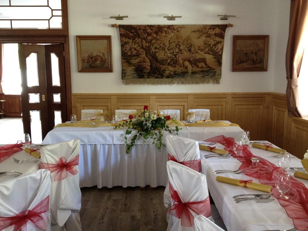 Hotel Encian Rajecké Teplice Extérieur photo